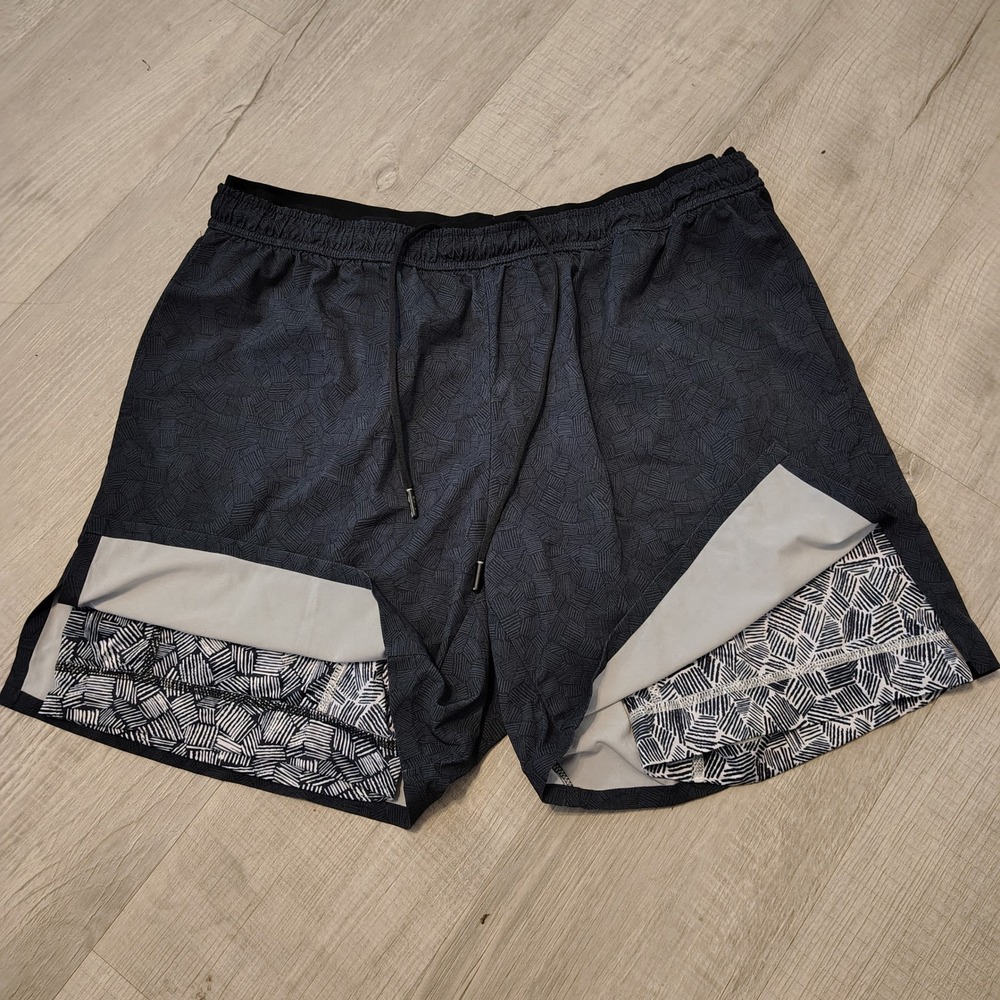 Chubbies Mens Ultimate Training Shorts XXL 5.5 Inseam Grey Geometric 2-in-1 Line